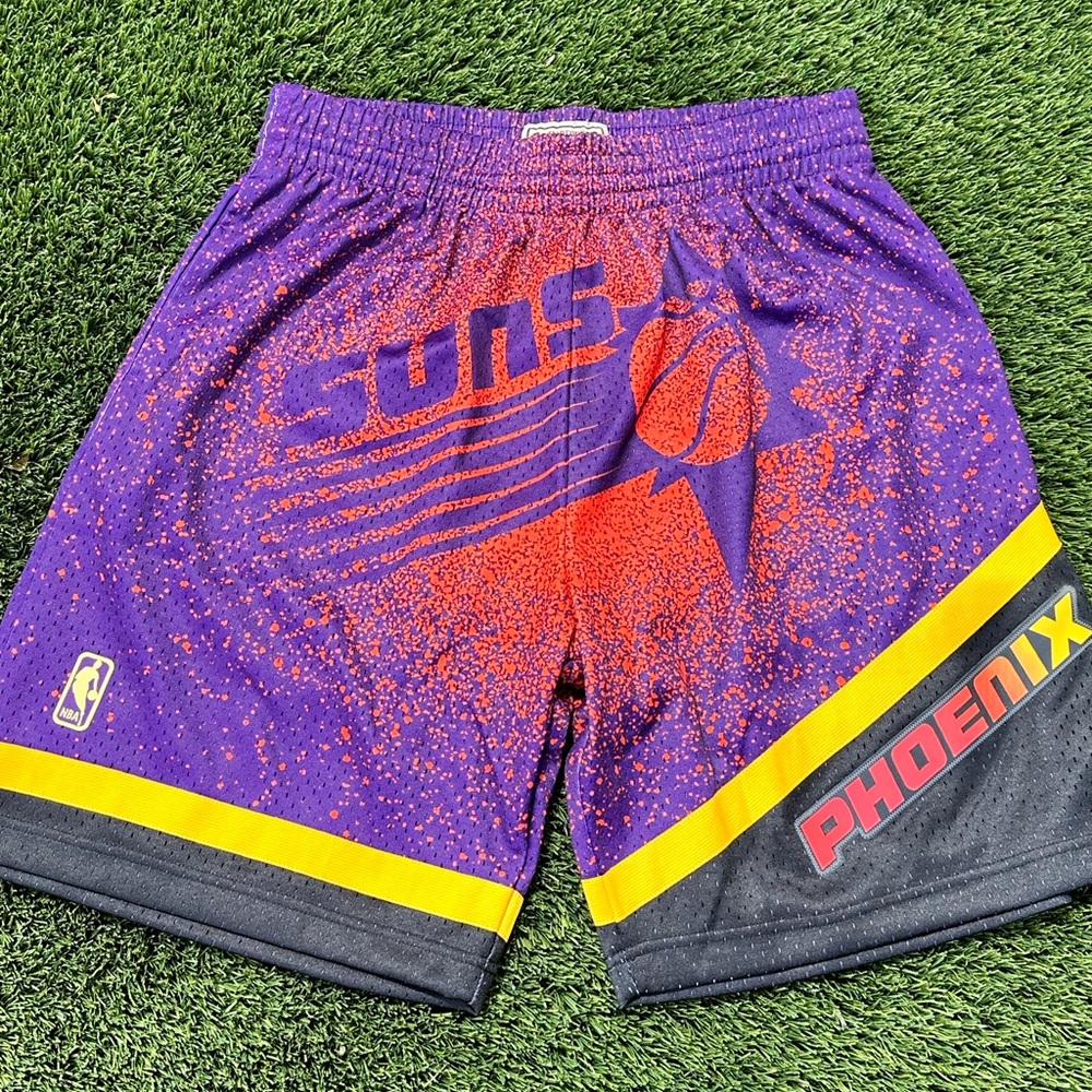 Phoenix Suns NBA 1996 Mitchell & Ness Swingman Shorts Purple Orange Size XL NWT